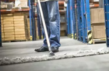 Warehouse cleaning tips Laval