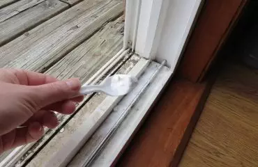 Tip for cleaning hard to reach places